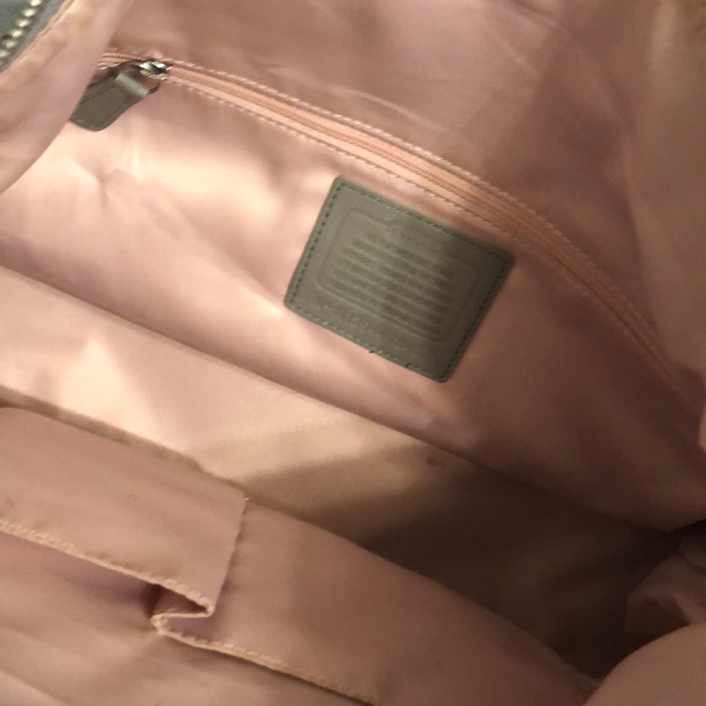 Light purple coach shoulder bag - Picture 5 of 7